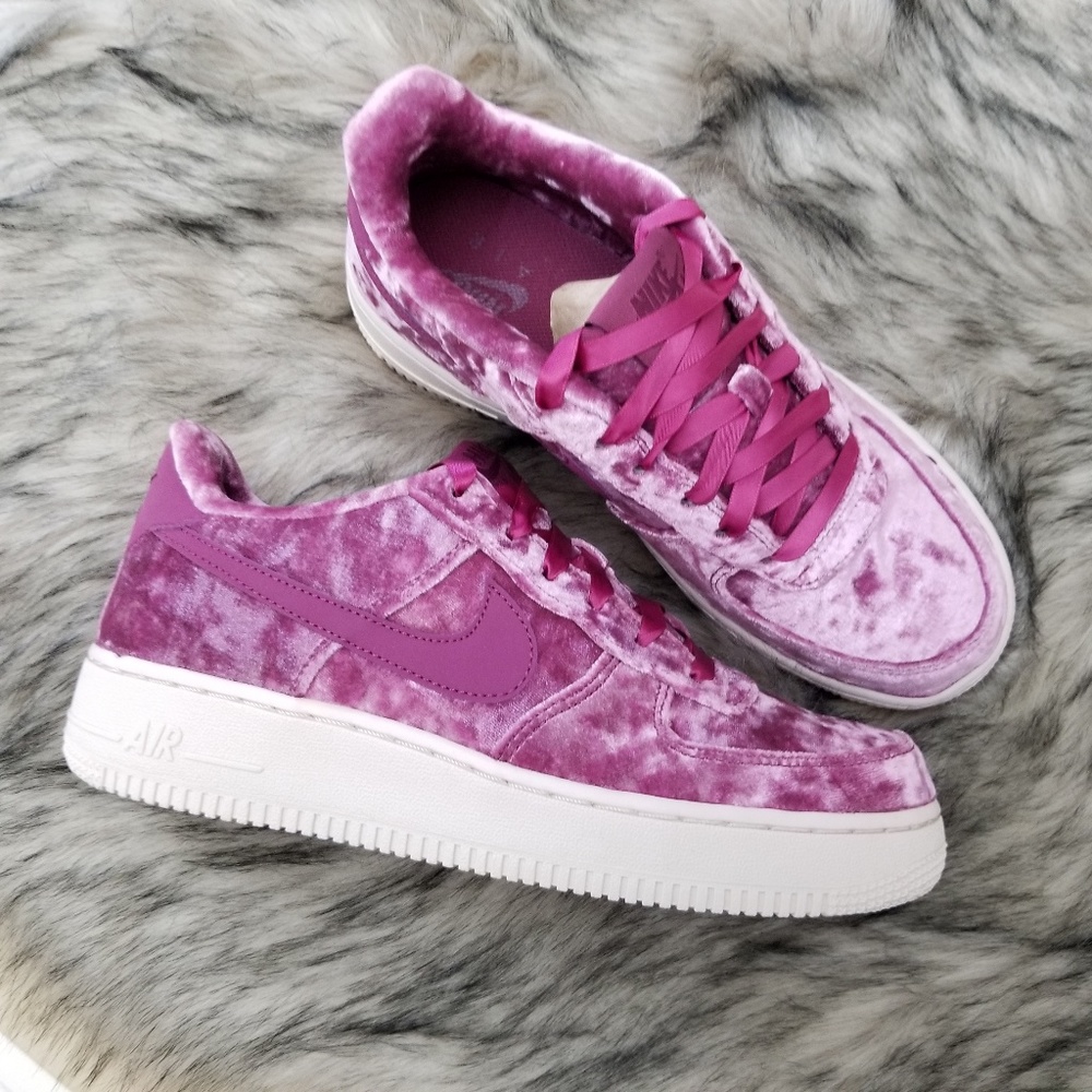 Nike Air Force 1 LV8 Special Edition - Picture 7 of 8